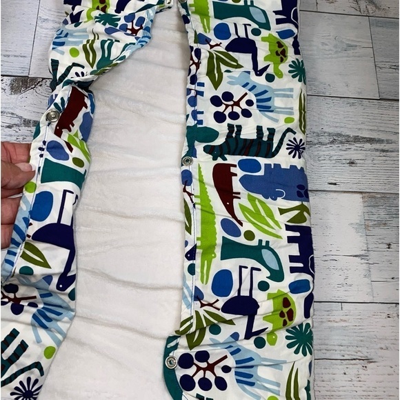 Ah Goo Baby The Plush Pad Portable Changing Pad with Memory Foam - Zoo Frenzy - Picture 3 of 9